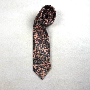 Vtg Hunters Bay Pink Paisley Silk Necktie Ivies of Brentwood TN Made in USA FLAW